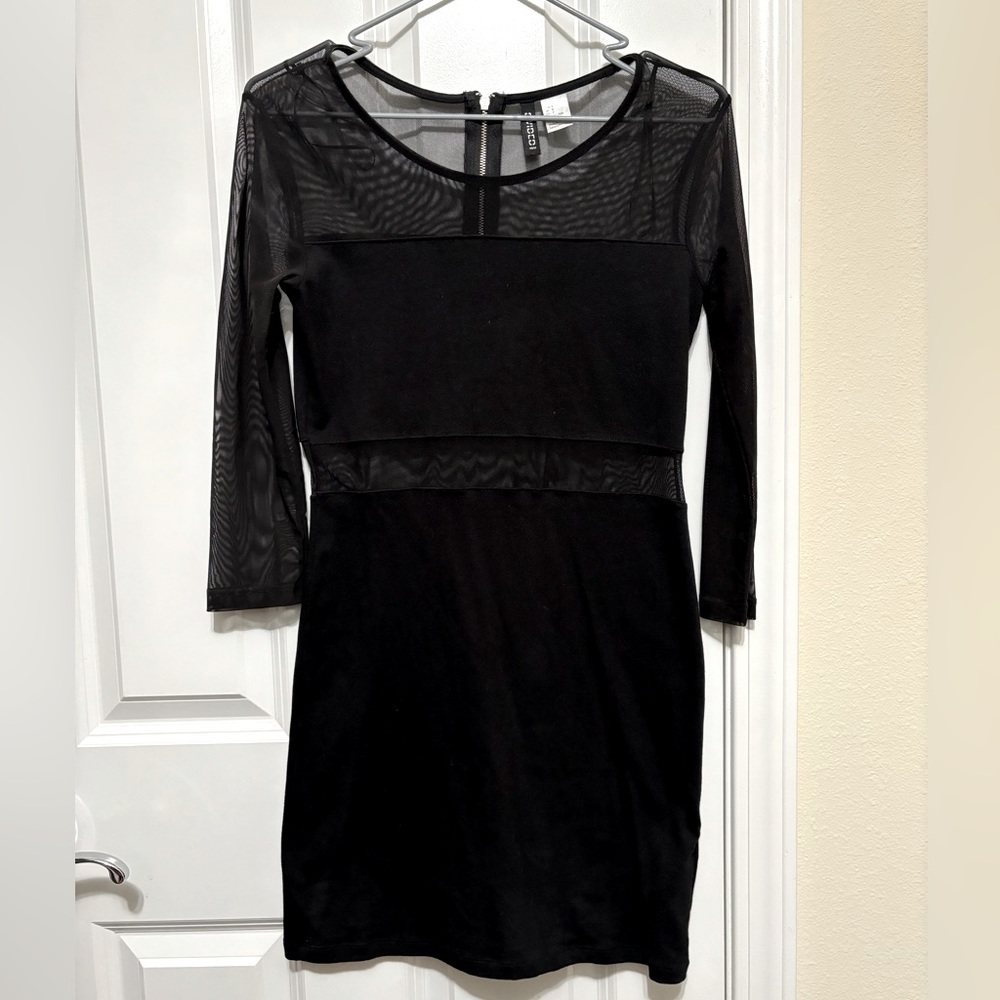 🖤✨Perfect for datenight: Black S-H&M Mesh & Cotton Dress. Fit & Style on point!